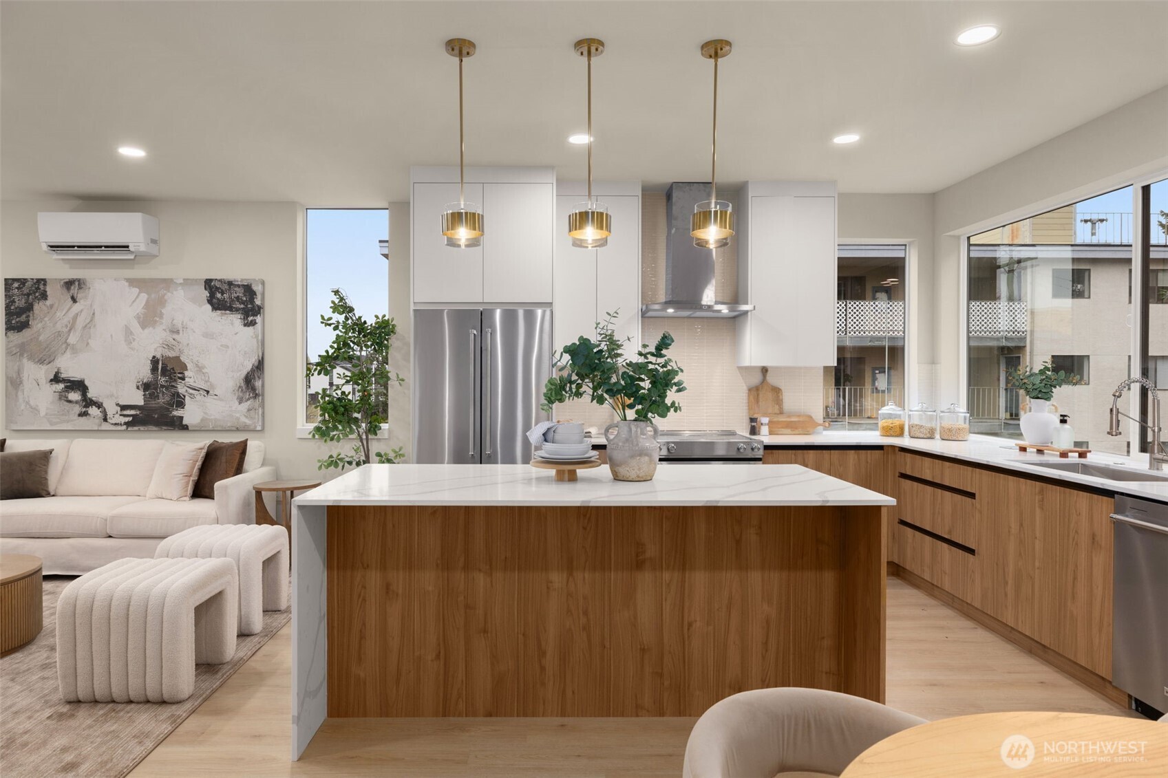 1012 Northeast 70th Street Seattle, WA 98115 - Photo 14 of 34