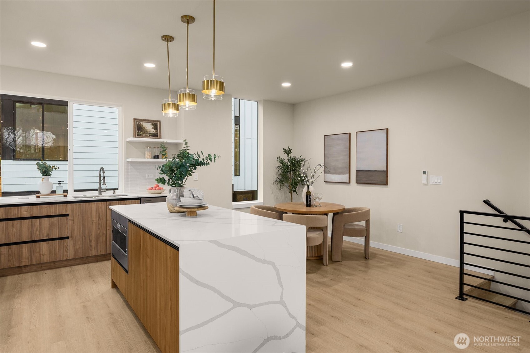 1012 Northeast 70th Street Seattle, WA 98115 - Photo 15 of 34