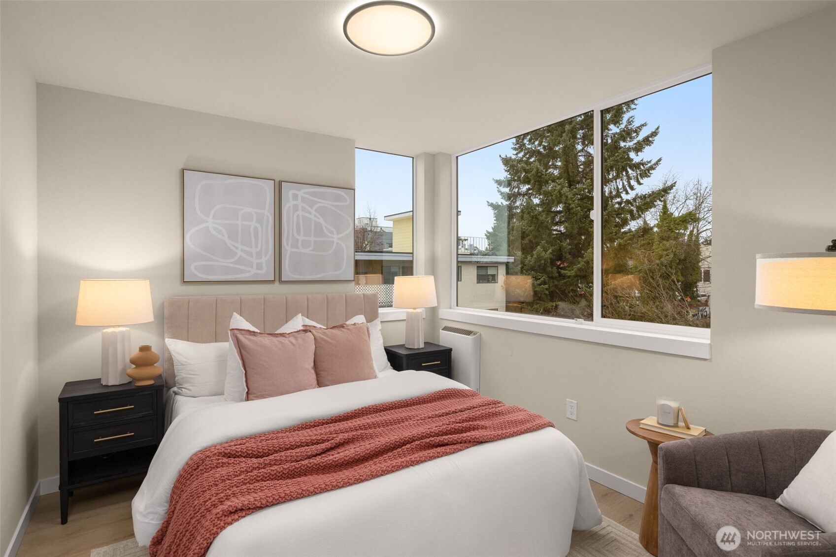 1012 Northeast 70th Street Seattle, WA 98115 - Photo 19 of 34