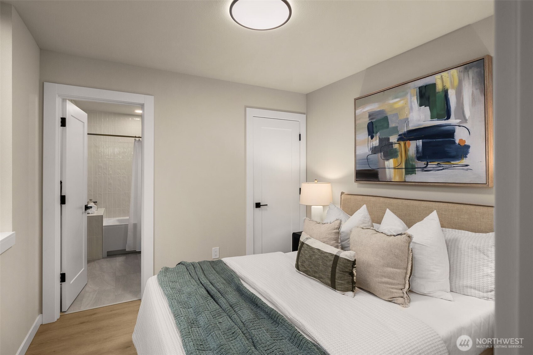 1012 Northeast 70th Street Seattle, WA 98115 - Photo 26 of 34