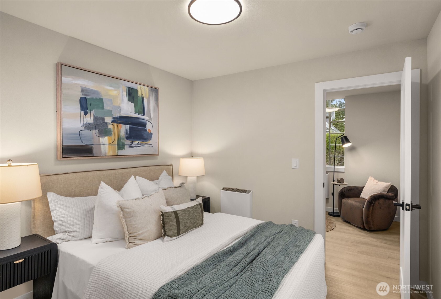 1012 Northeast 70th Street Seattle, WA 98115 - Photo 28 of 34