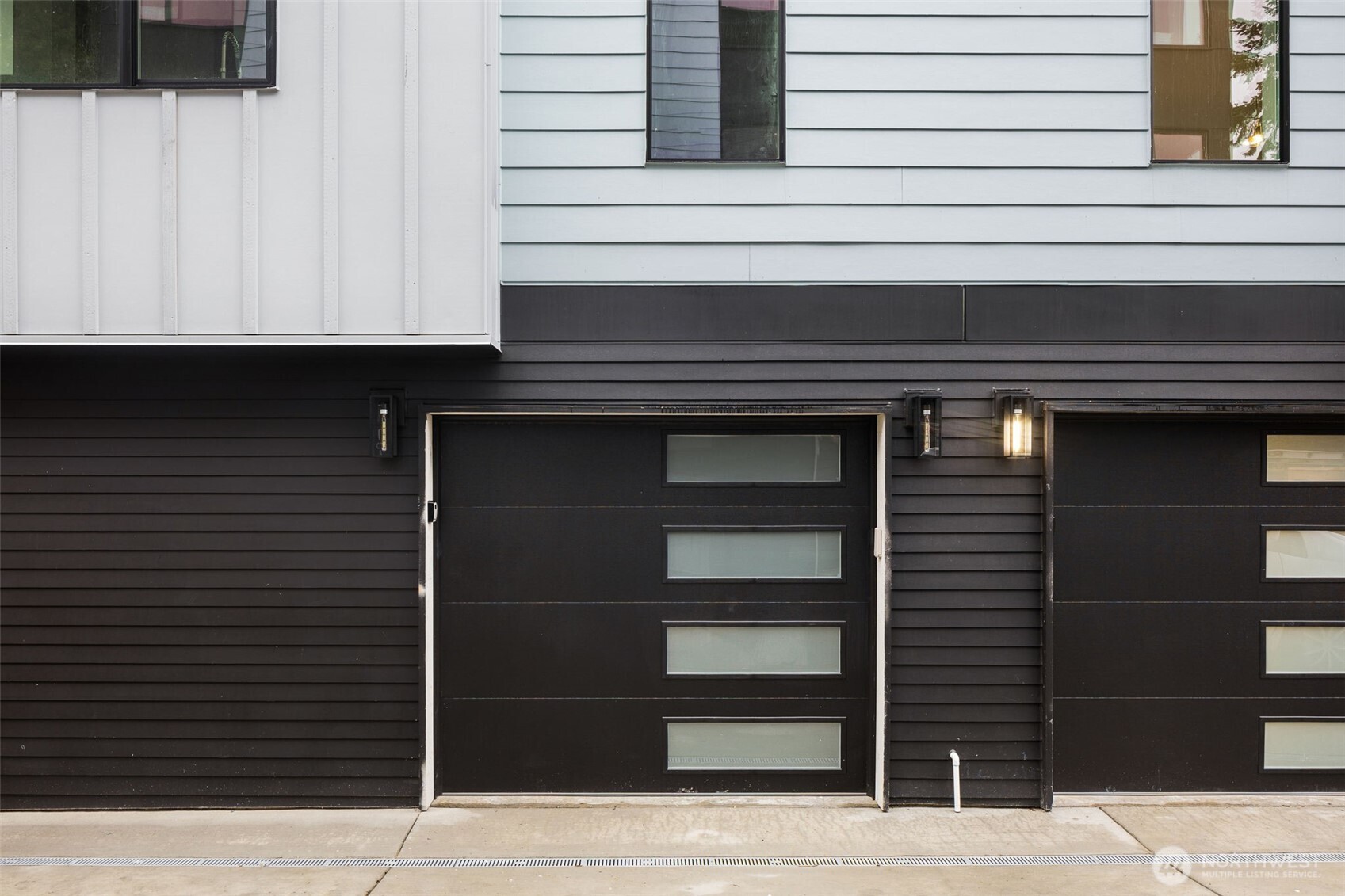 1012 Northeast 70th Street Seattle, WA 98115 - Photo 4 of 34