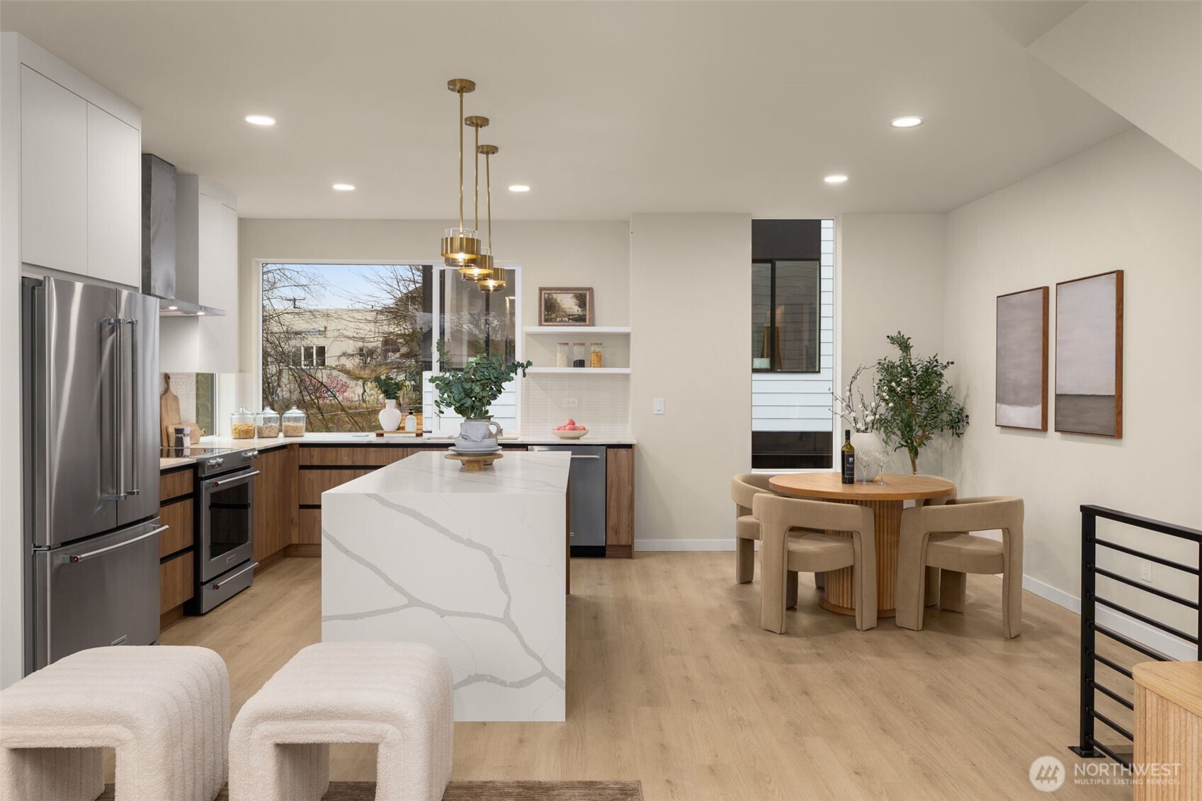 1012 Northeast 70th Street Seattle, WA 98115 - Photo 8 of 34