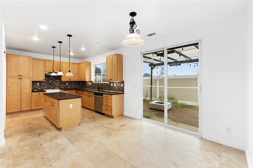 34027 Lily Road Yucaipa, CA 92399 - Photo 7 of 23