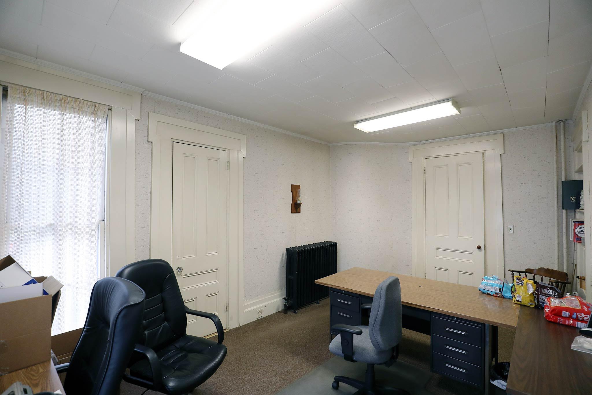 64 State Street Augusta, ME 04330 - Photo 16 of 37 CP5A7328_law