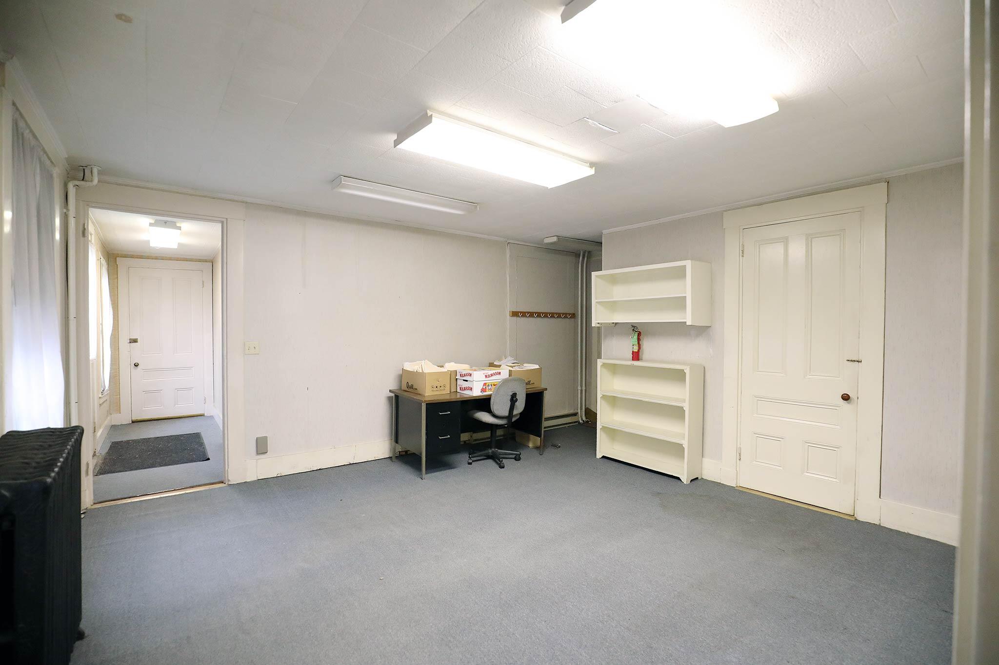 64 State Street Augusta, ME 04330 - Photo 18 of 37 CP5A7332_law