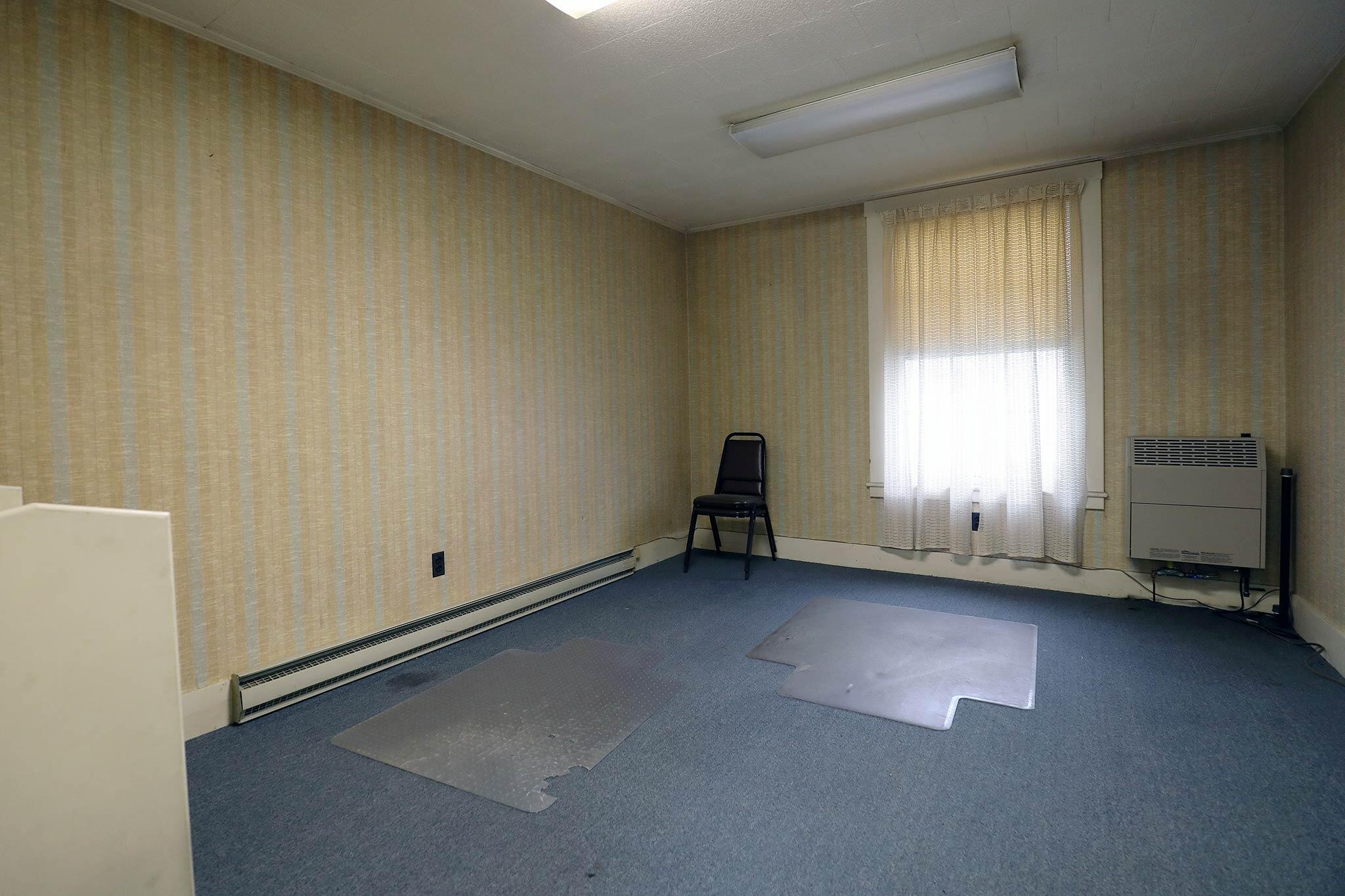 64 State Street Augusta, ME 04330 - Photo 20 of 37 CP5A7336_law