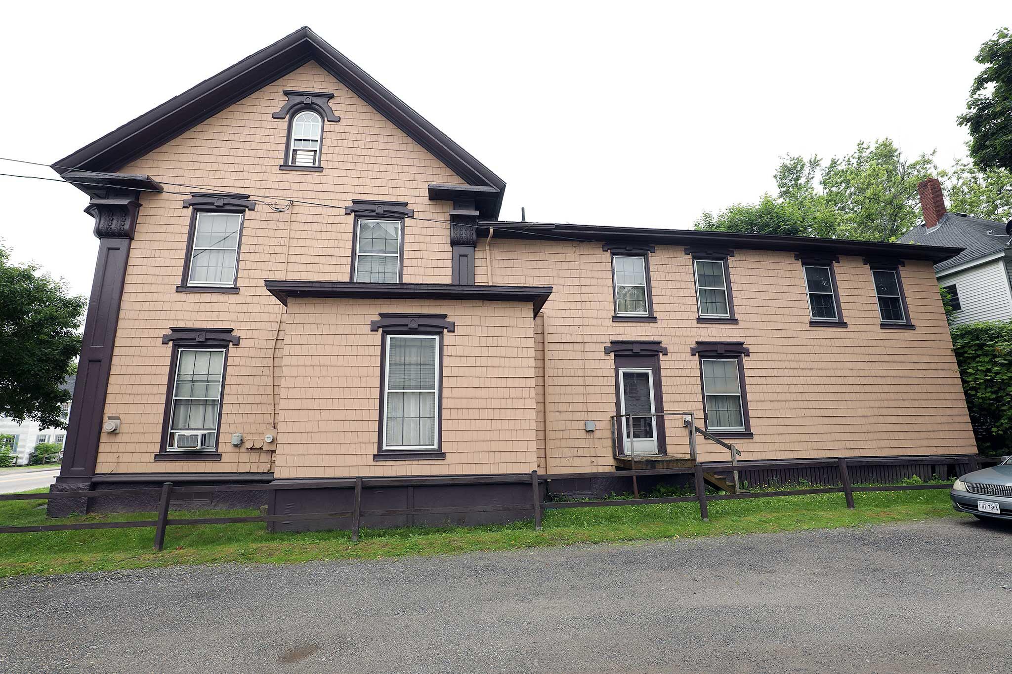 64 State Street Augusta, ME 04330 - Photo 3 of 37 3