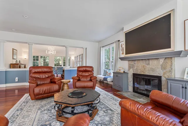 $1,975,000 | 7 Hunter Drive, Hampton, NH 03842