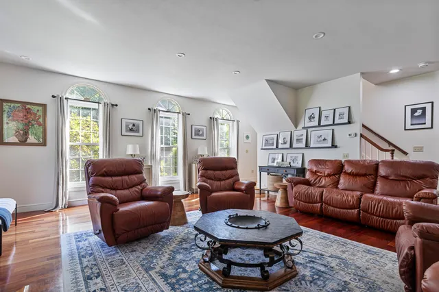 $1,975,000 | 7 Hunter Drive, Hampton, NH 03842