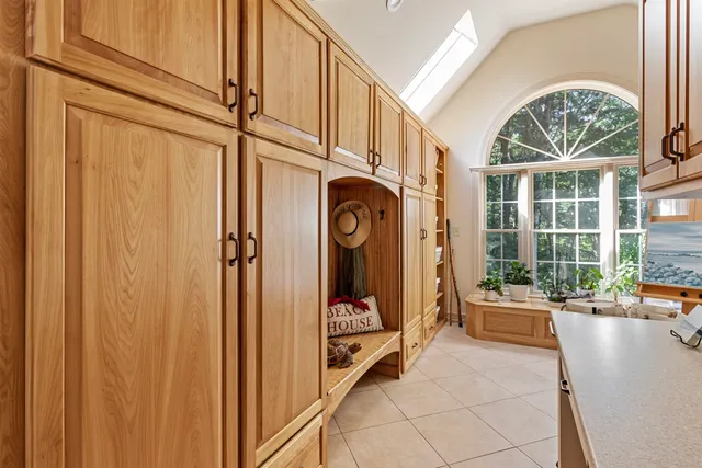 $1,975,000 | 7 Hunter Drive, Hampton, NH 03842