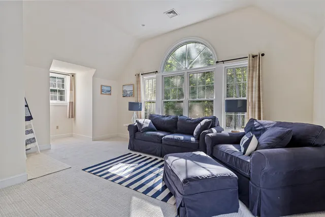 $1,975,000 | 7 Hunter Drive, Hampton, NH 03842