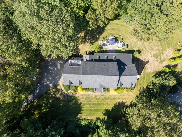 $1,975,000 | 7 Hunter Drive, Hampton, NH 03842