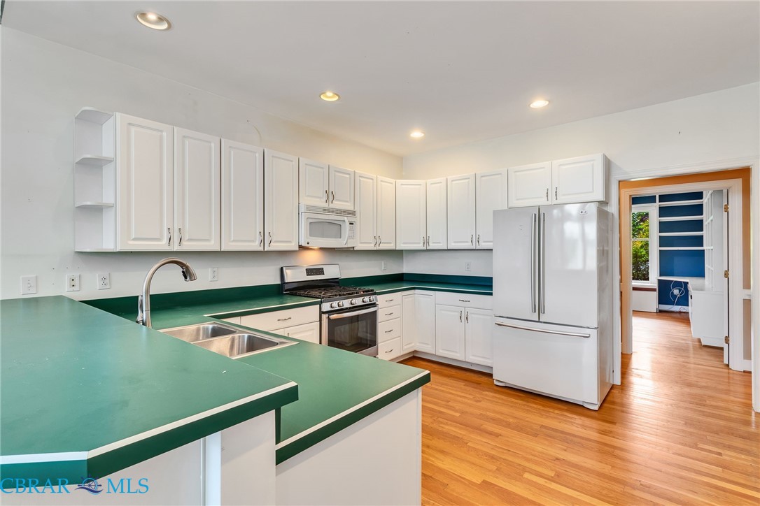75 Lagrange Avenue Kilmarnock, VA 22482 - Photo 19 of 93