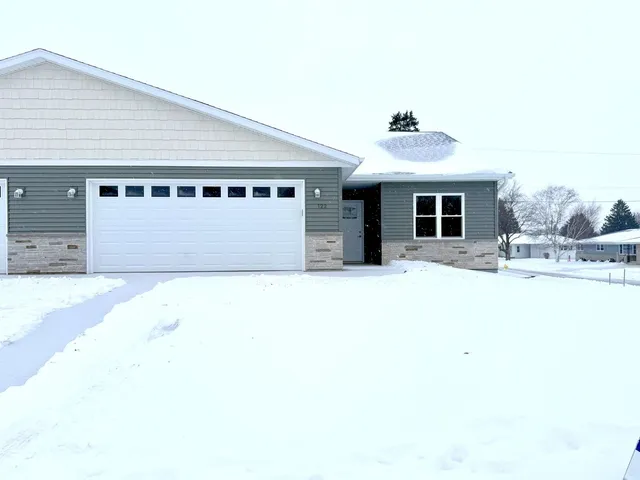 $269,900 | 122 Evergreen Lane, Chilton, WI 53014