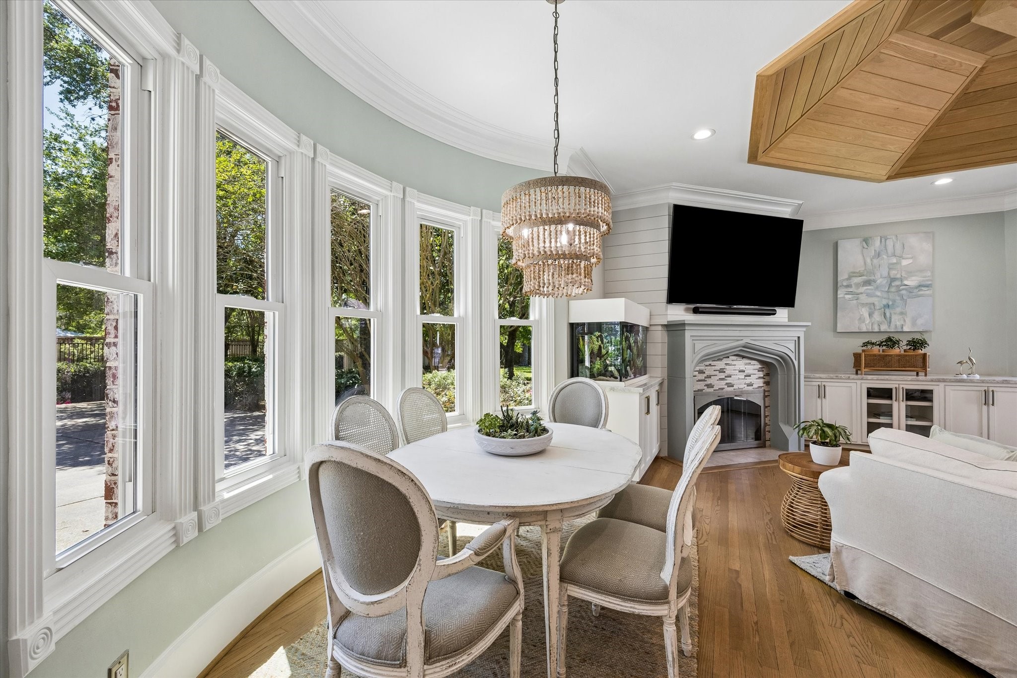 597 Piney Point Road Piney Point Village, TX 77024 - Photo 11 of 39 Breakfast nook.
