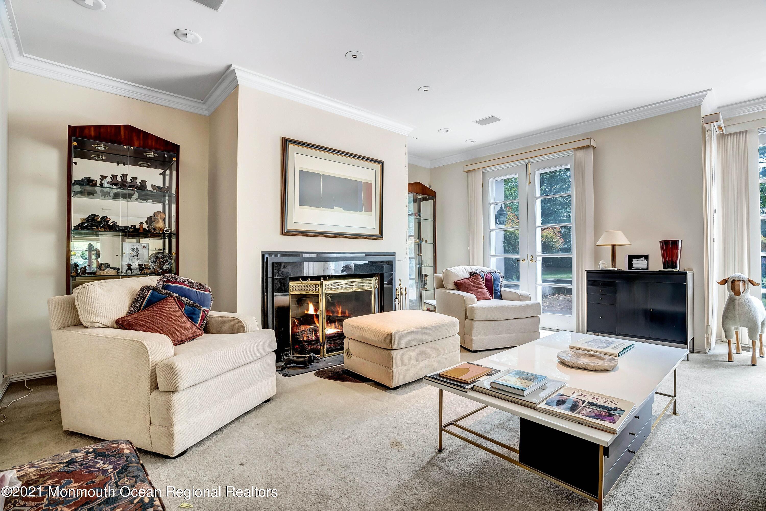39 Bruns Road West Allenhurst, NJ 07711 - Photo 9 of 29 Living room