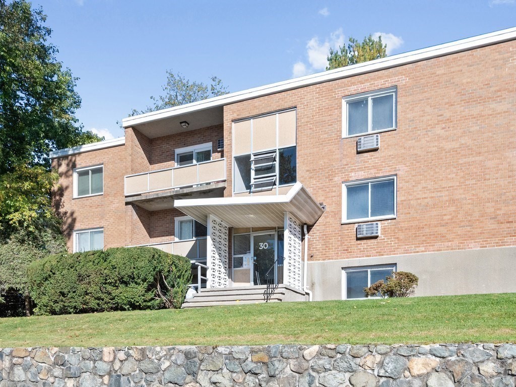 30 Jacqueline Road, Unit C Waltham, MA 02452 - Photo 26 of 32 Gallery Image 26