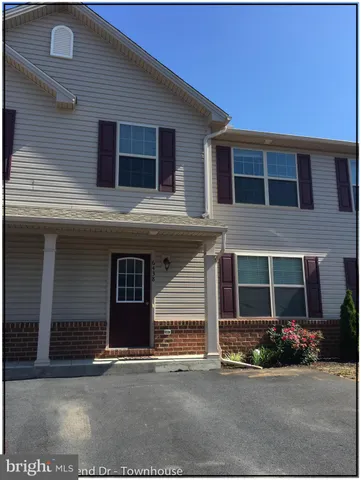 $284,900 | 6438 Creekbend Drive, Mechanicsburg, PA 17050
