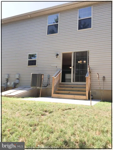 $284,900 | 6438 Creekbend Drive, Mechanicsburg, PA 17050