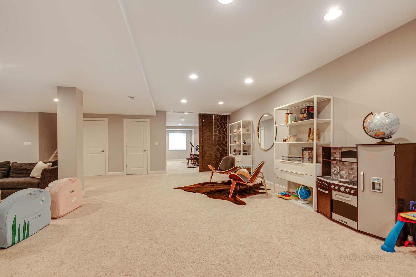 1120 Ashley Lane Inverness, IL 60010 - Photo 36 of 46 a view of a room with gaming equipment