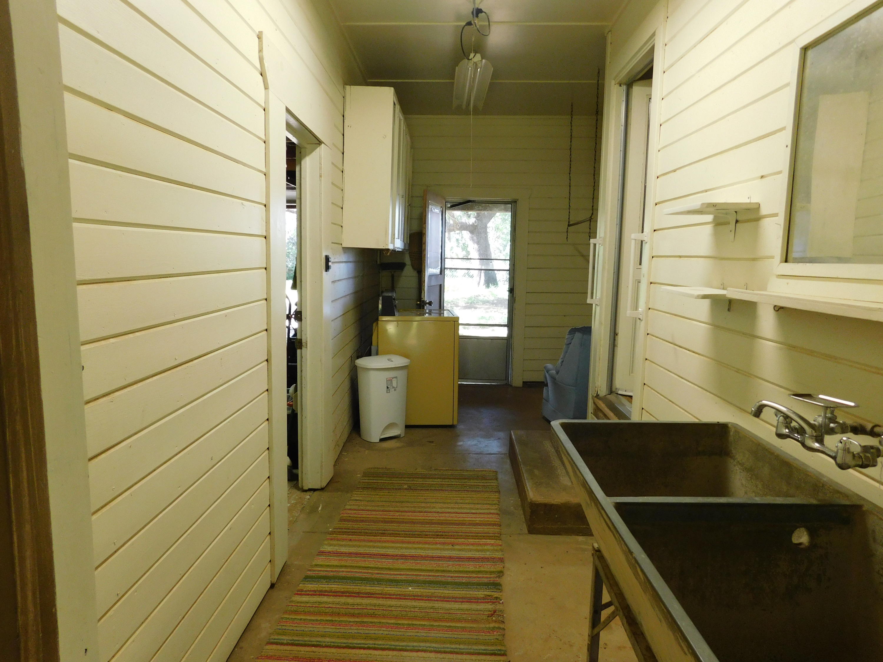 15671 Cloverdale Road Anderson, CA 96007 - Photo 12 of 25 Breezeway/Laundry