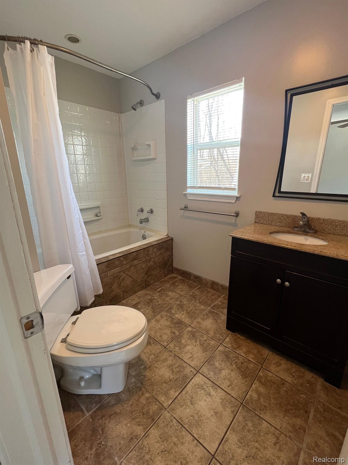 40421 Tyler Road Belleville, MI 48111 - Photo 5 of 16 Gallery Image 5