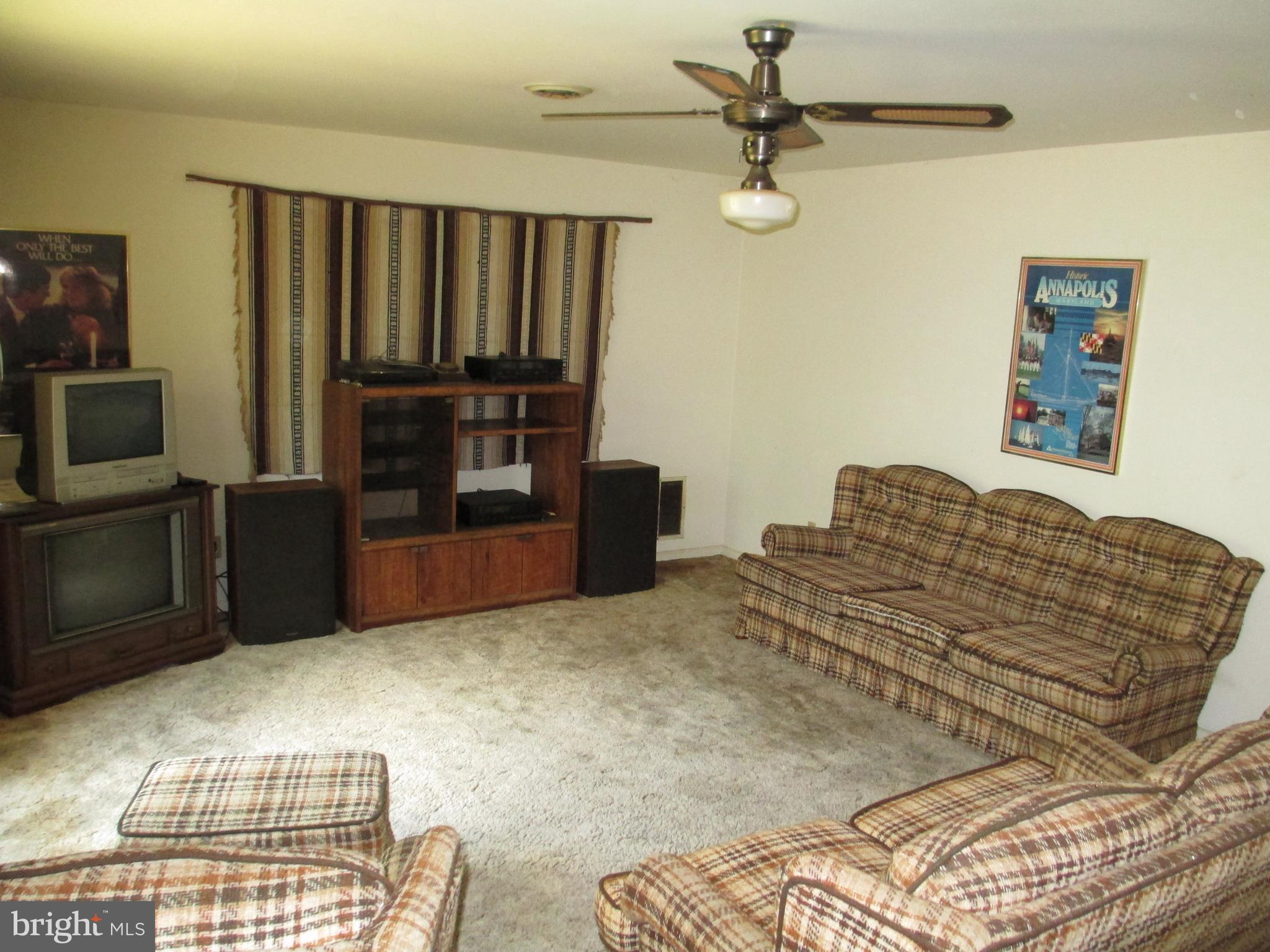 25121 Smith Landing Road Denton, MD 21629 - Photo 6 of 25 Living Room