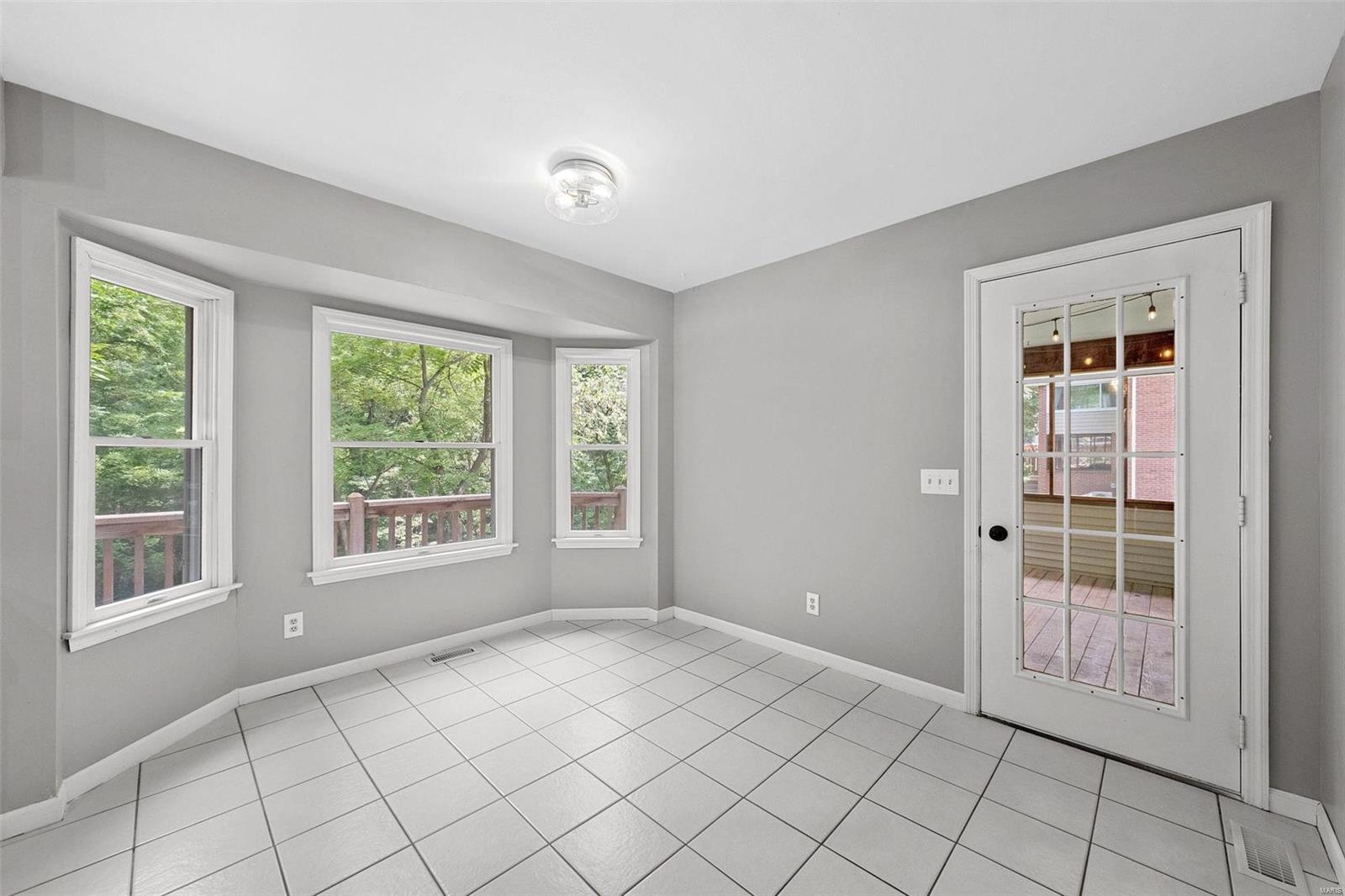 1033 Picardy Lane St. Charles, MO 63301 - Photo 12 of 34