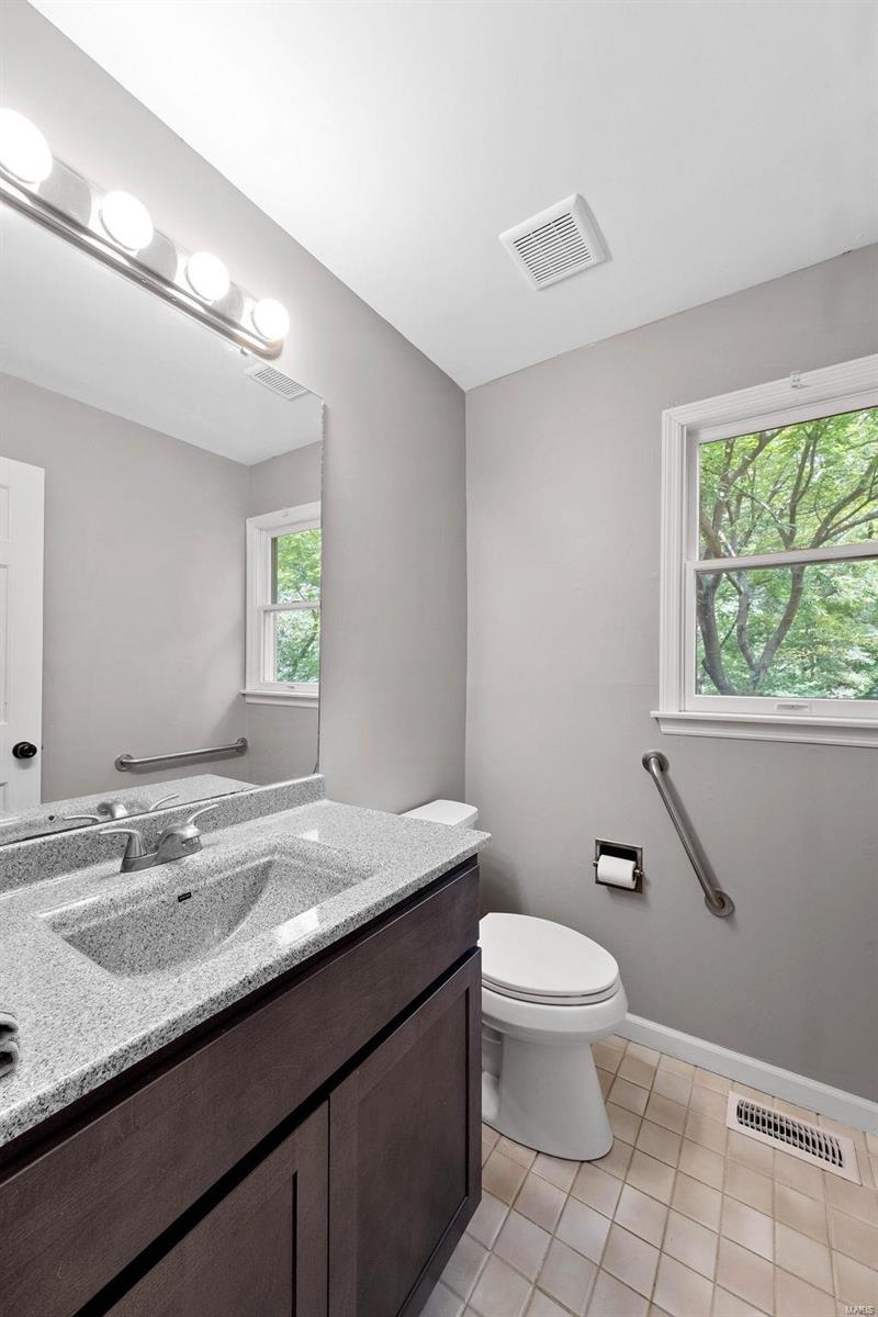 1033 Picardy Lane St. Charles, MO 63301 - Photo 18 of 34