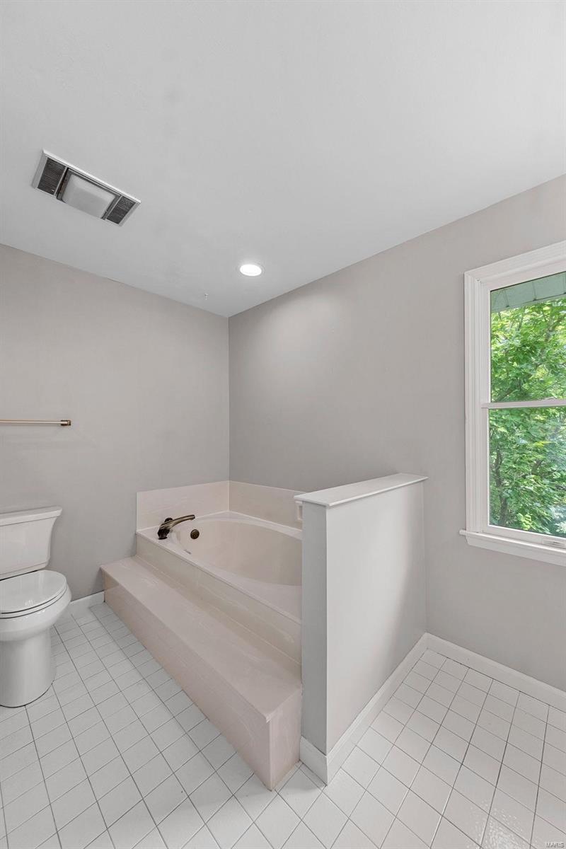 1033 Picardy Lane St. Charles, MO 63301 - Photo 21 of 34