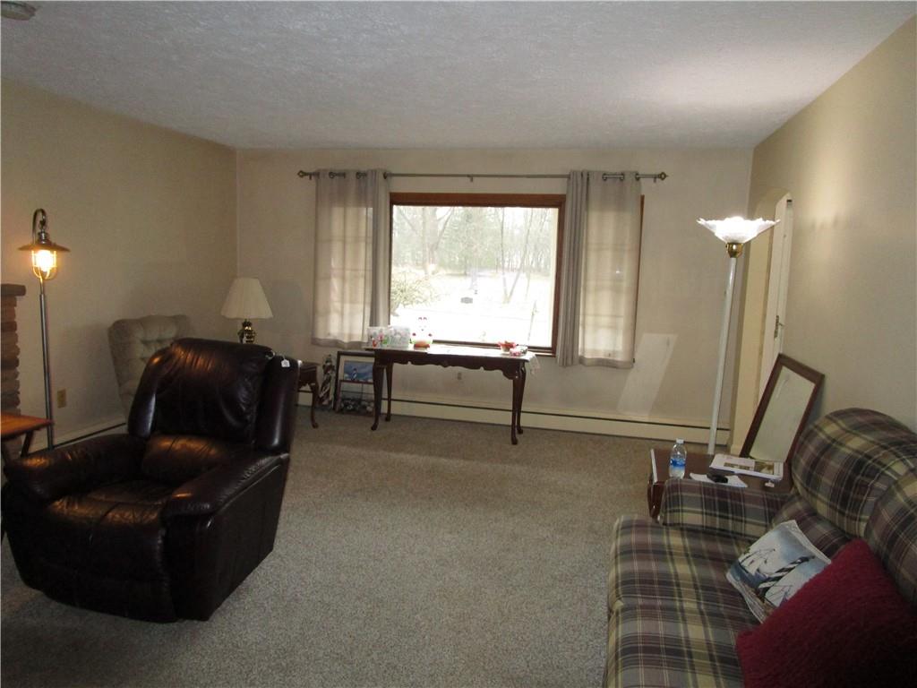 410 Hazen Road Sharpsville, PA 16150 - Photo 7 of 22 a living room with furniture and a window