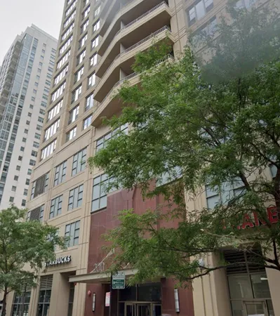 $335,000 | 200 North Jefferson Street, Unit 1807, Chicago, IL 60661