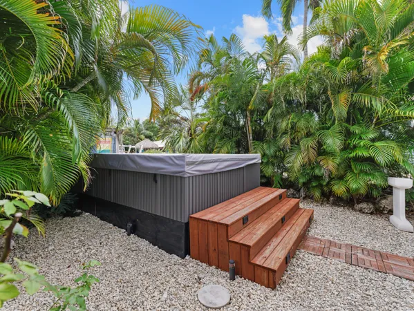 $799,000 | 1672 Pandorea Lane, Big Pine Key, FL 33043