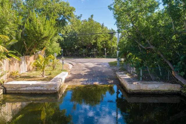 $799,000 | 1672 Pandorea Lane, Big Pine Key, FL 33043