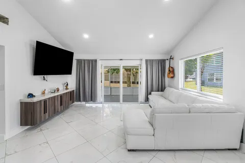 $519,000 | 101 Azalea Circle, Boynton Beach, FL 33436