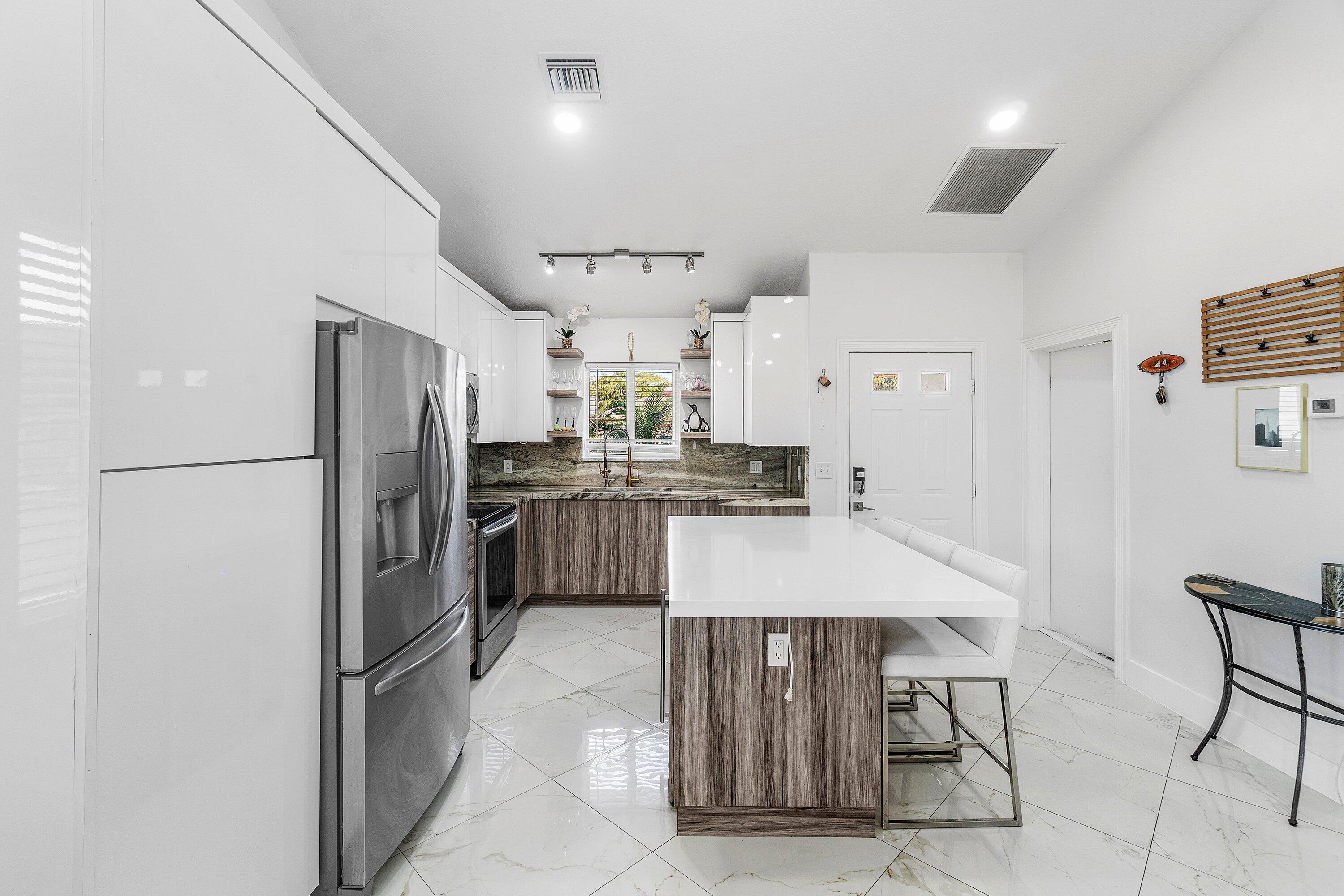 101 Azalea Circle Boynton Beach, FL 33436 - Photo 6 of 40 006-101AzaleaCircle-BoyntonBeach-FL-3343