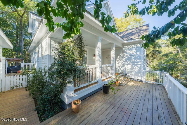 $1,835,000 | 7 Red Bay Court, Bald Head Island, NC 28461