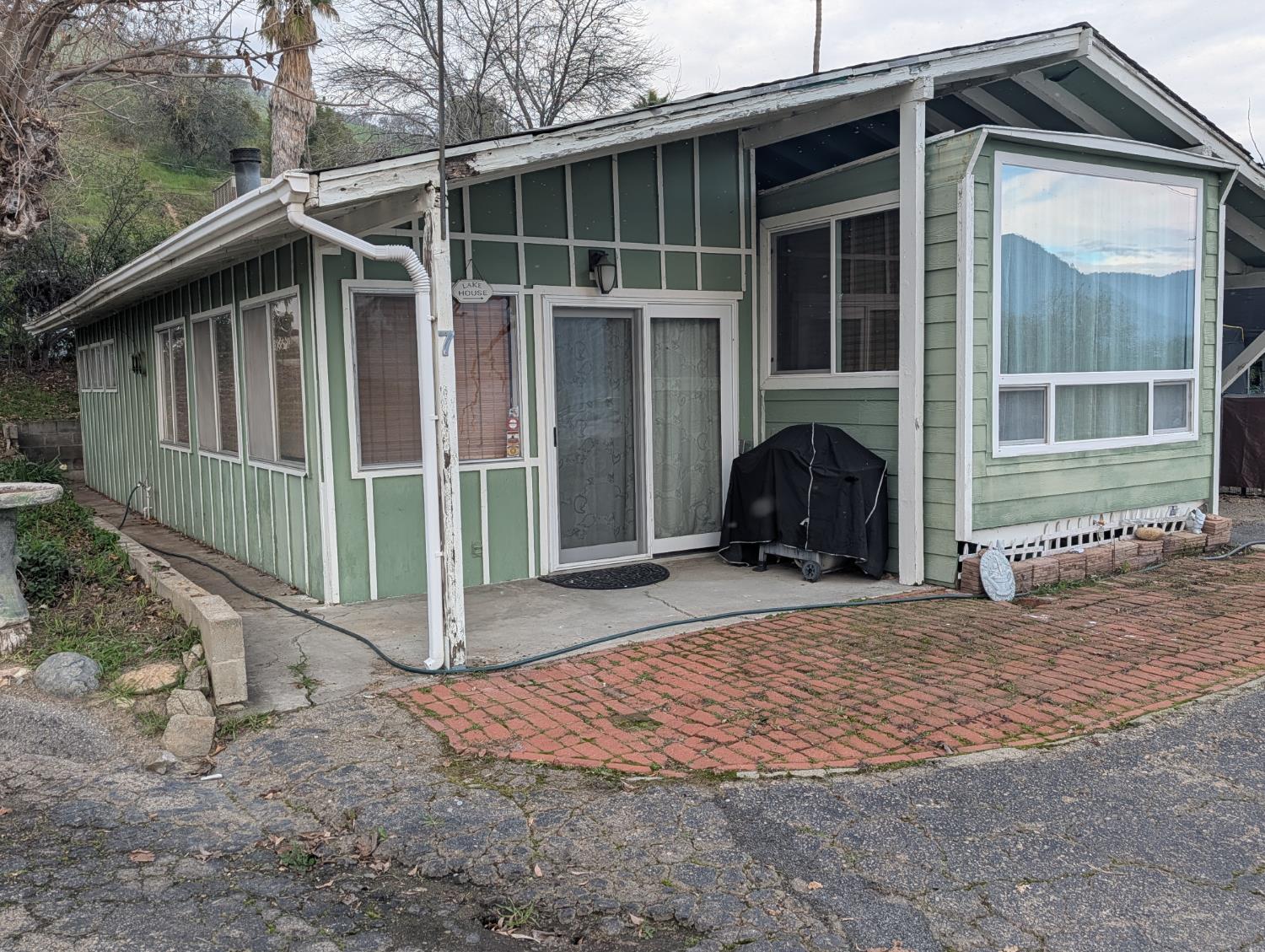 32303 East Trimmer Springs Road, Unit 7 Sanger, CA 93657 - Photo 2 of 23