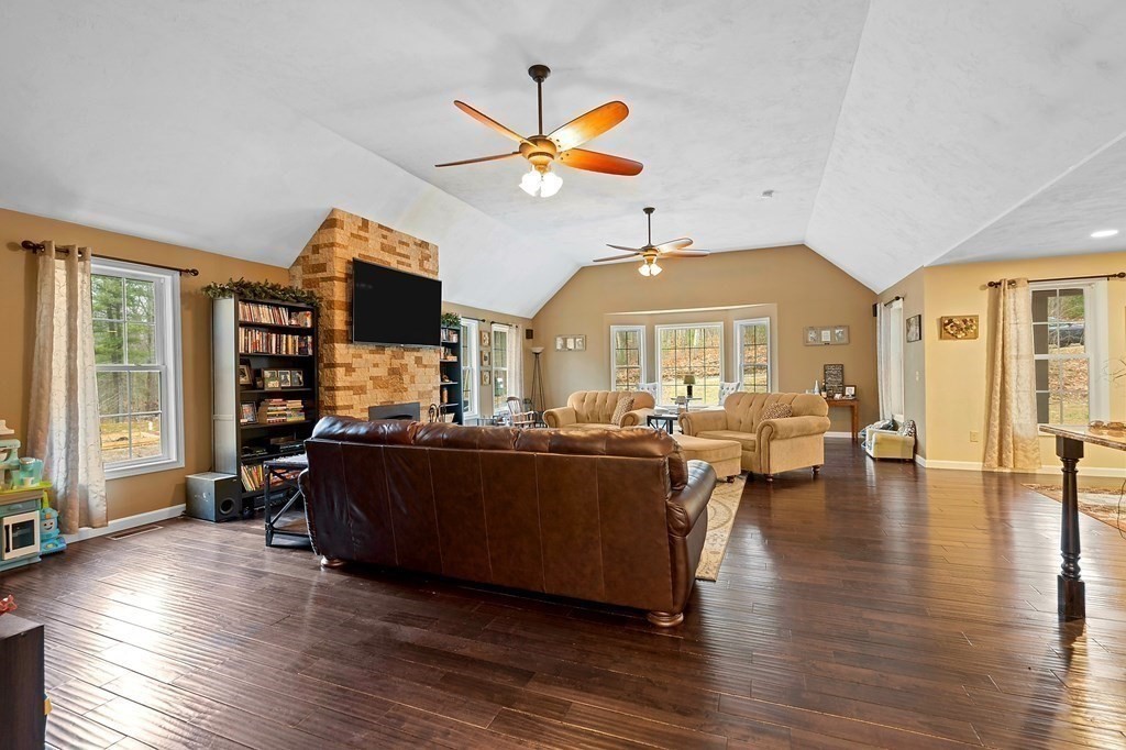 37 Mill Road North Brookfield, MA 01535 - Photo 9 of 42 Gallery Image 9