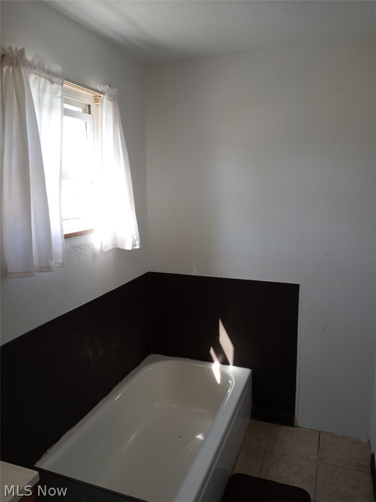 5188 Palmyra Road Southwest Warren, OH 44481 - Photo 8 of 20