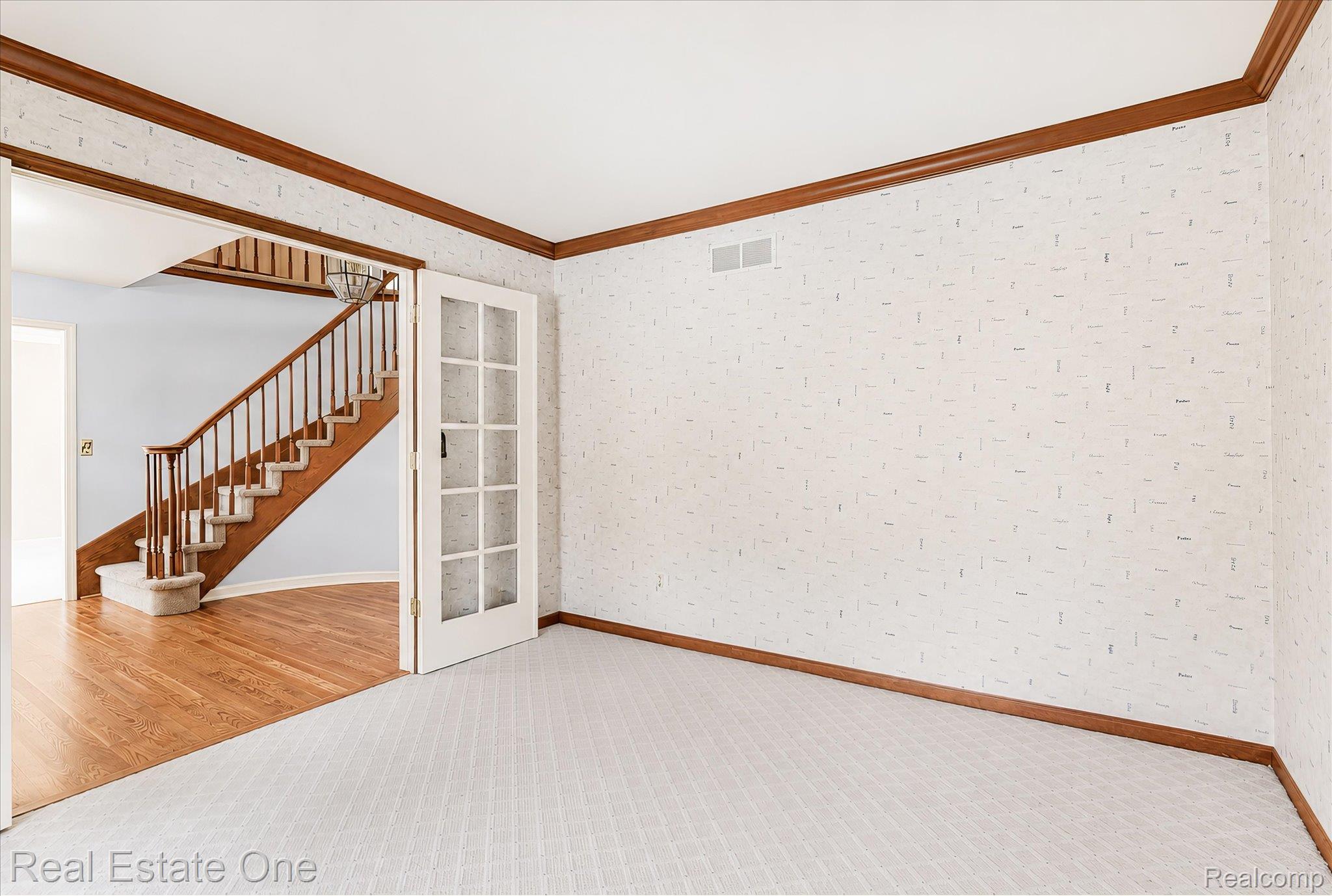 3393 Charlwood Drive Rochester, MI 48306 - Photo 6 of 60 06-007.jpg