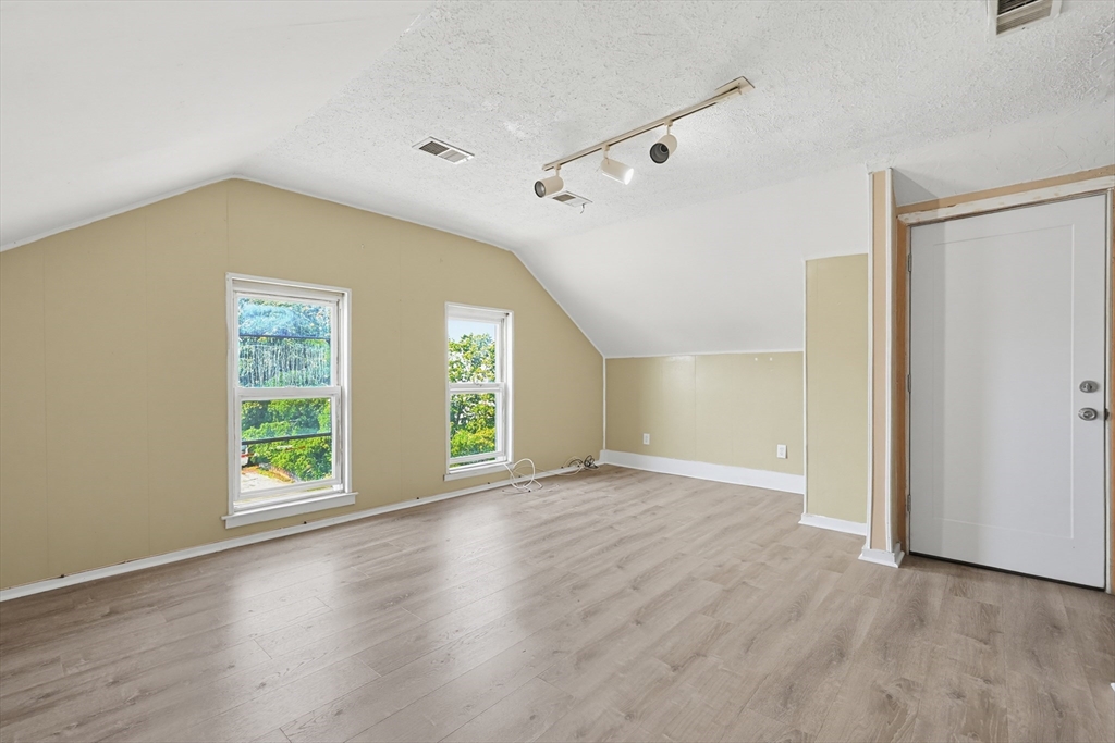 230 Pleasant Street Worcester, MA 01609 - Photo 34 of 41