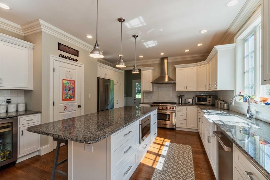 10 Robinson Road Medfield, MA 02052 - Photo 2 of 28 Gallery Image 2