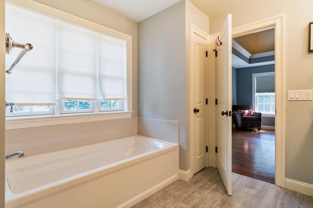 10 Robinson Road Medfield, MA 02052 - Photo 21 of 28 Gallery Image 21