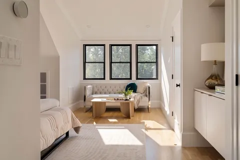$2,350,000 | 133 Fayerweather Street, Unit 133, Cambridge, MA 02138
