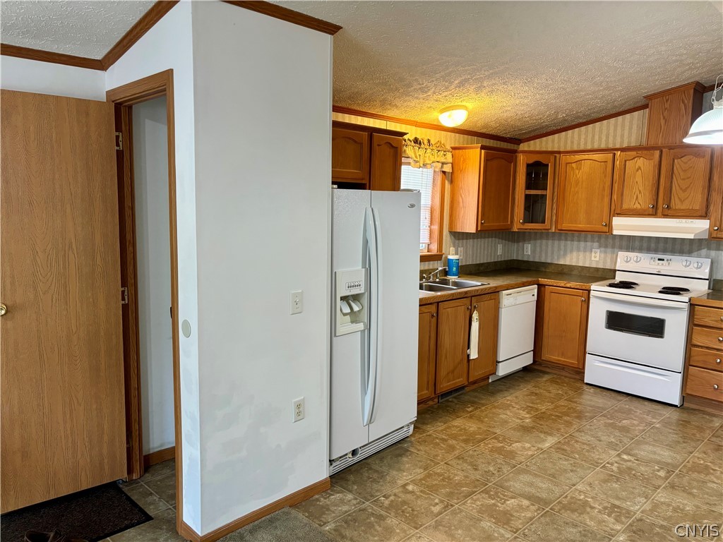 54 Fairport Road Manlius, NY 13104 - Photo 6 of 25