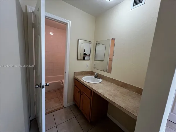$1,550 | 2822 Northwest 55th Avenue, Unit 1D, Lauderhill, FL 33313