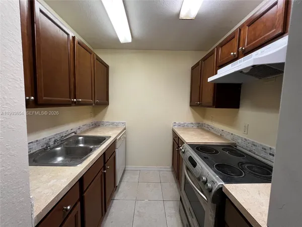 $1,550 | 2822 Northwest 55th Avenue, Unit 1D, Lauderhill, FL 33313