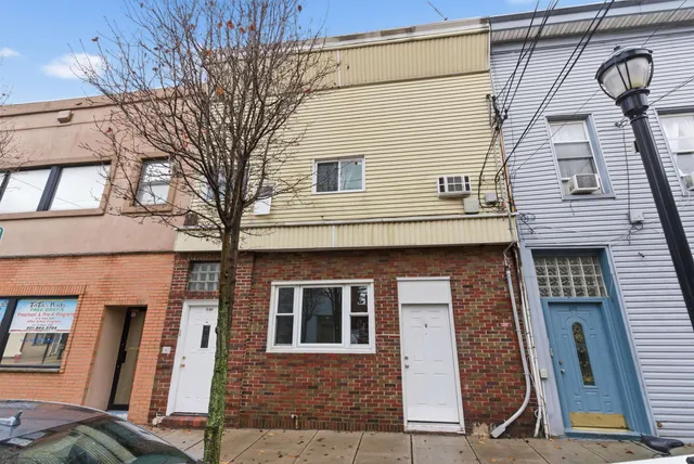 $2,200 | 303 43rd Street, Unit 1, Union City, NJ 07087